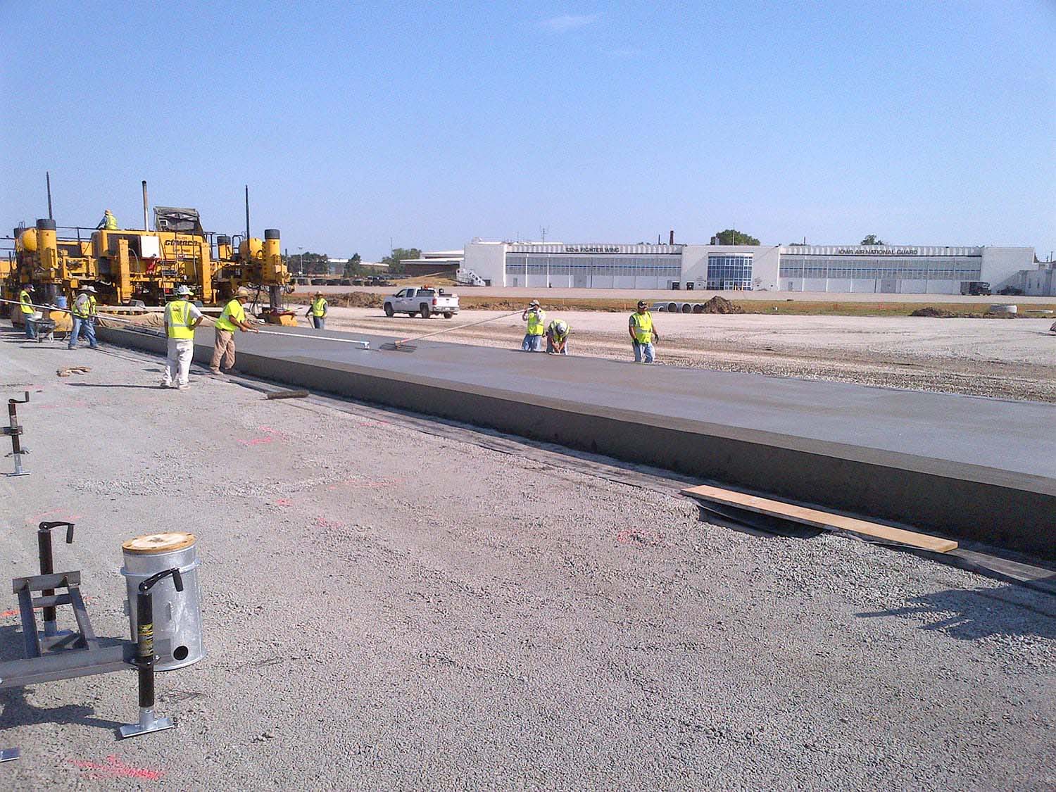 Des Moines International Airport Taxiway D Reconstruction