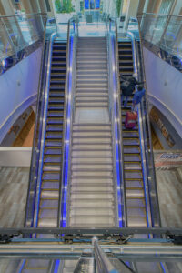 CAE Escalator_Vert